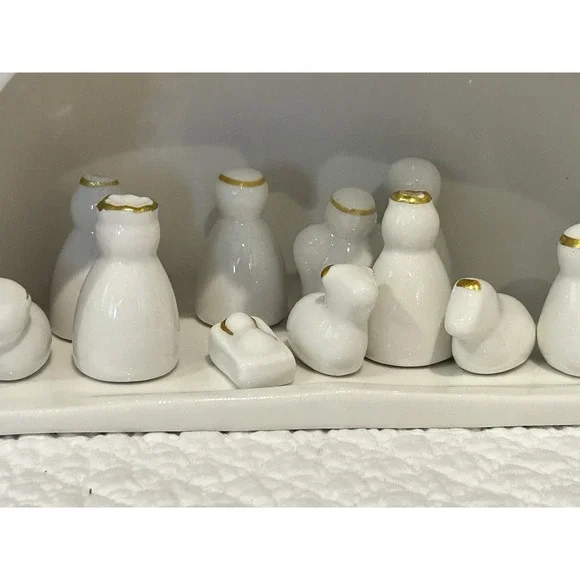 Accent Decor Nativity Set White Ceramic With Gold Accents Creche 7.5 x 4.5